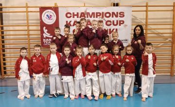 Medalowy występ karateków z Ostroroga